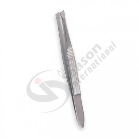 Eye brow tweezers